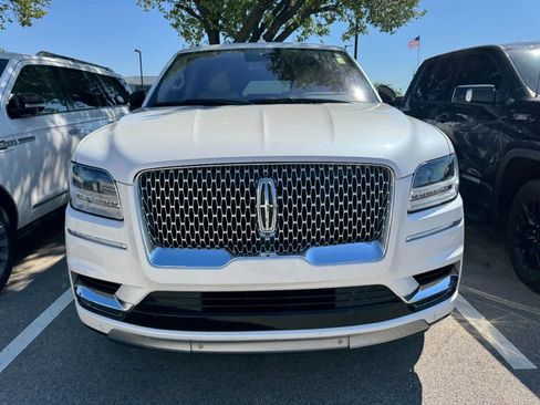 Used 2018 Lincoln Navigator L Reserve w/ Technology Package image 2