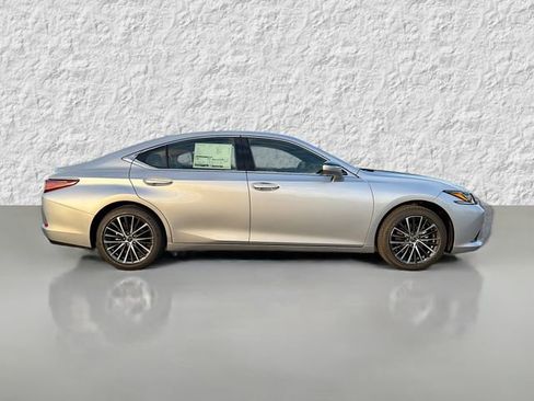 New 2025 Lexus ES 350 w/ Premium Package image 2