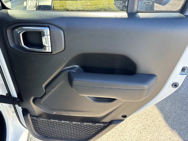 Used 2024 Jeep Wrangler Unlimited Sport AWD/4WD image 19