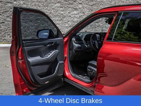 Used 2022 Toyota Highlander XSE AWD/4WD image 28