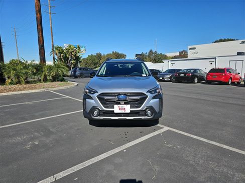 Certified 2025 Subaru Outback Premium image 2