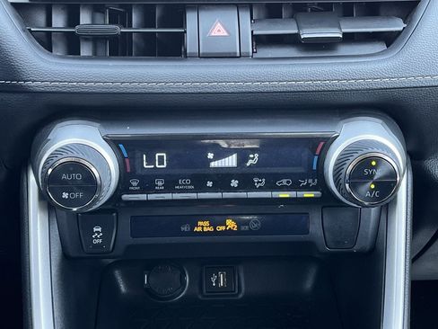 Used 2025 Toyota RAV4 LE image 18