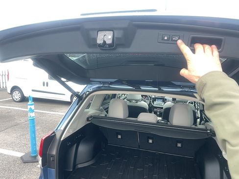 Used 2023 Subaru Forester Premium image 22