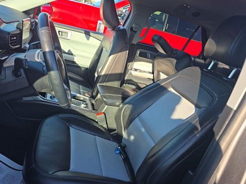 Used 2023 Ford Explorer XLT w/ Equipment Group 202A AWD/4WD image 3