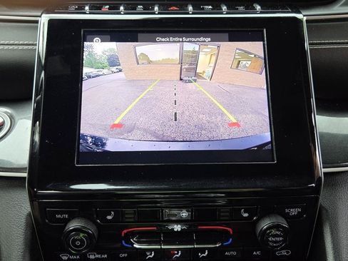 Used 2022 Jeep Grand Cherokee L Laredo AWD/4WD image 24