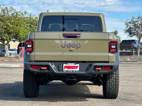 New 2026 Jeep Gladiator Mojave image 5