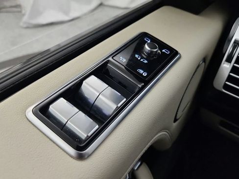 Used 2019 Land Rover Range Rover Supercharged AWD/4WD image 25