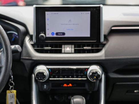 Certified 2024 Toyota RAV4 LE AWD/4WD image 3