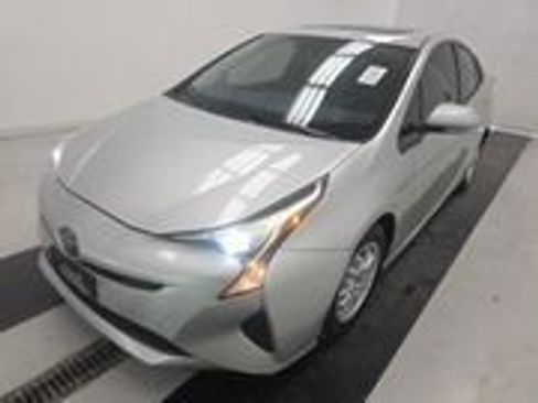 Used 2016 Toyota Prius Four w/ Advanced Technology Package image 29