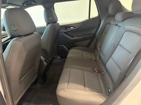 Used 2026 Chevrolet Equinox LT AWD/4WD image 12