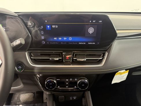 Used 2025 Chevrolet TrailBlazer ACTIV w/ Convenience Package FWD image 19