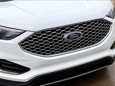 Used 2024 Ford Edge SEL image 30