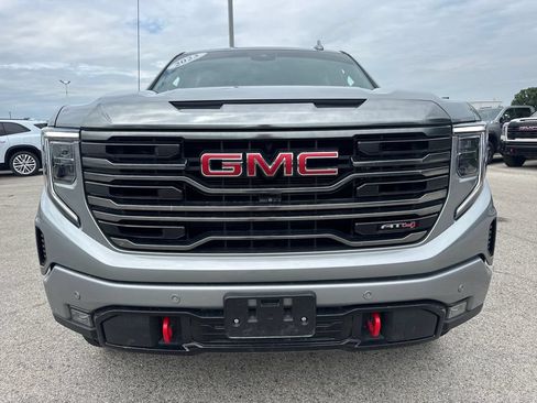 Used 2023 GMC Sierra 1500 AT4 w/ AT4 Premium Package AWD/4WD image 10
