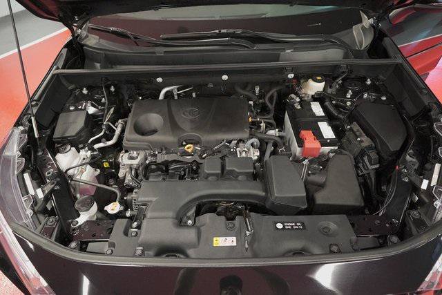 Certified 2022 Toyota RAV4 XLE Premium AWD/4WD image 9