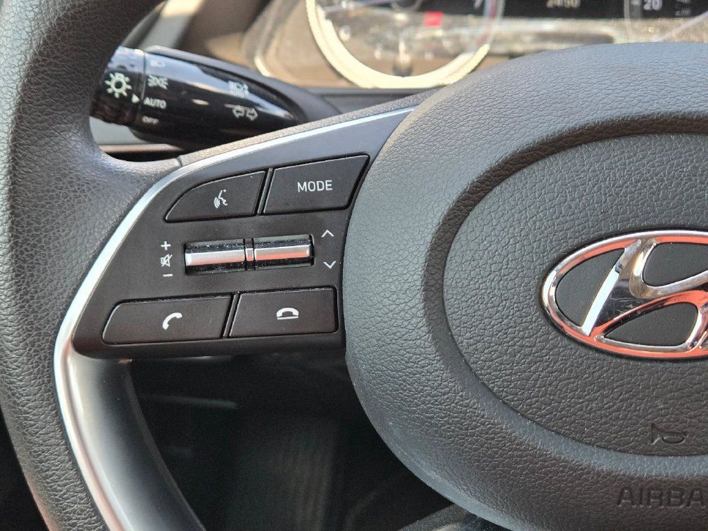 Certified 2023 Hyundai Sonata SEL w/ Preferred Accessory Package FWD image 22
