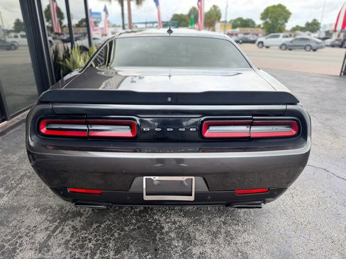 Used 2015 Dodge Challenger R/T Scat Pack w/ Leather Interior Group RWD image 12