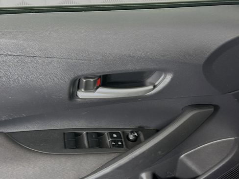 Used 2020 Toyota Corolla LE FWD image 15