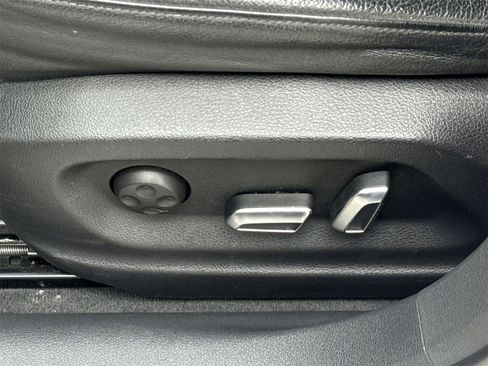 Used 2018 Audi Q3 2.0T Premium image 16