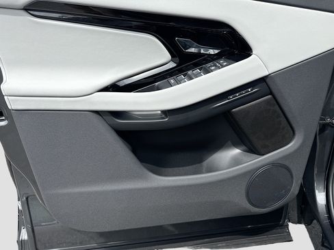 New 2026 Land Rover Range Rover Evoque Hoxton AWD/4WD image 21