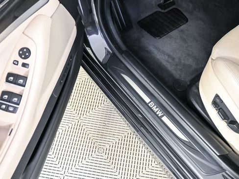 Used 2011 BMW 535i Sedan image 8