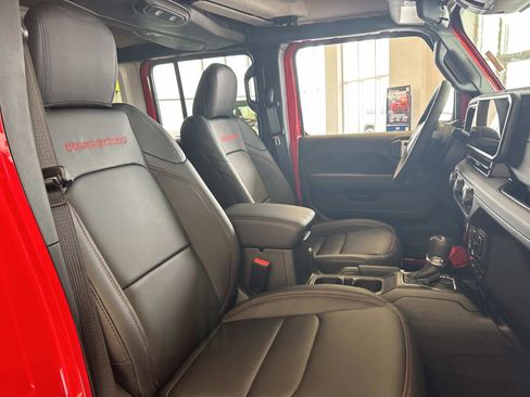 New 2026 Jeep Wrangler Unlimited Rubicon image 22