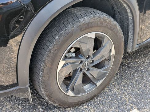 Used 2024 Nissan Rogue SV AWD/4WD image 10