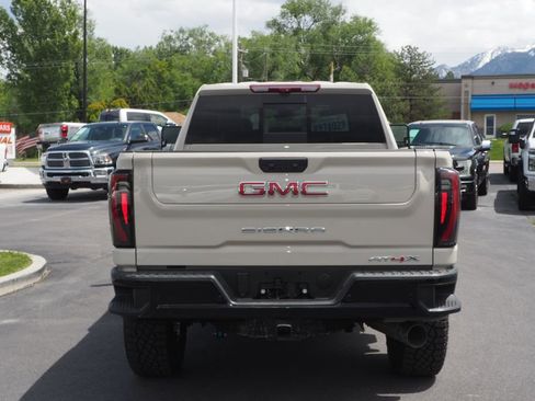 Used 2026 GMC Sierra 2500 AT4X AWD/4WD image 6