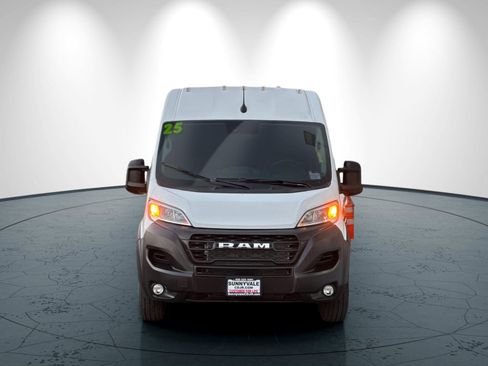 Used 2025 RAM ProMaster 2500 w/ Convenience Group image 9