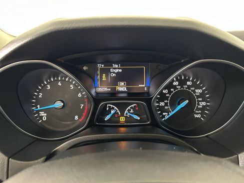 Used 2018 Ford Focus SE FWD image 14