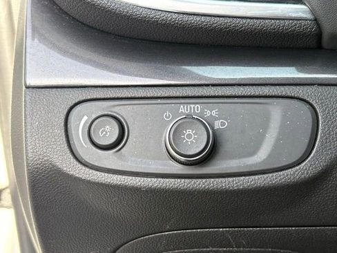 Certified 2022 Buick Encore Preferred w/ Safety Package image 30