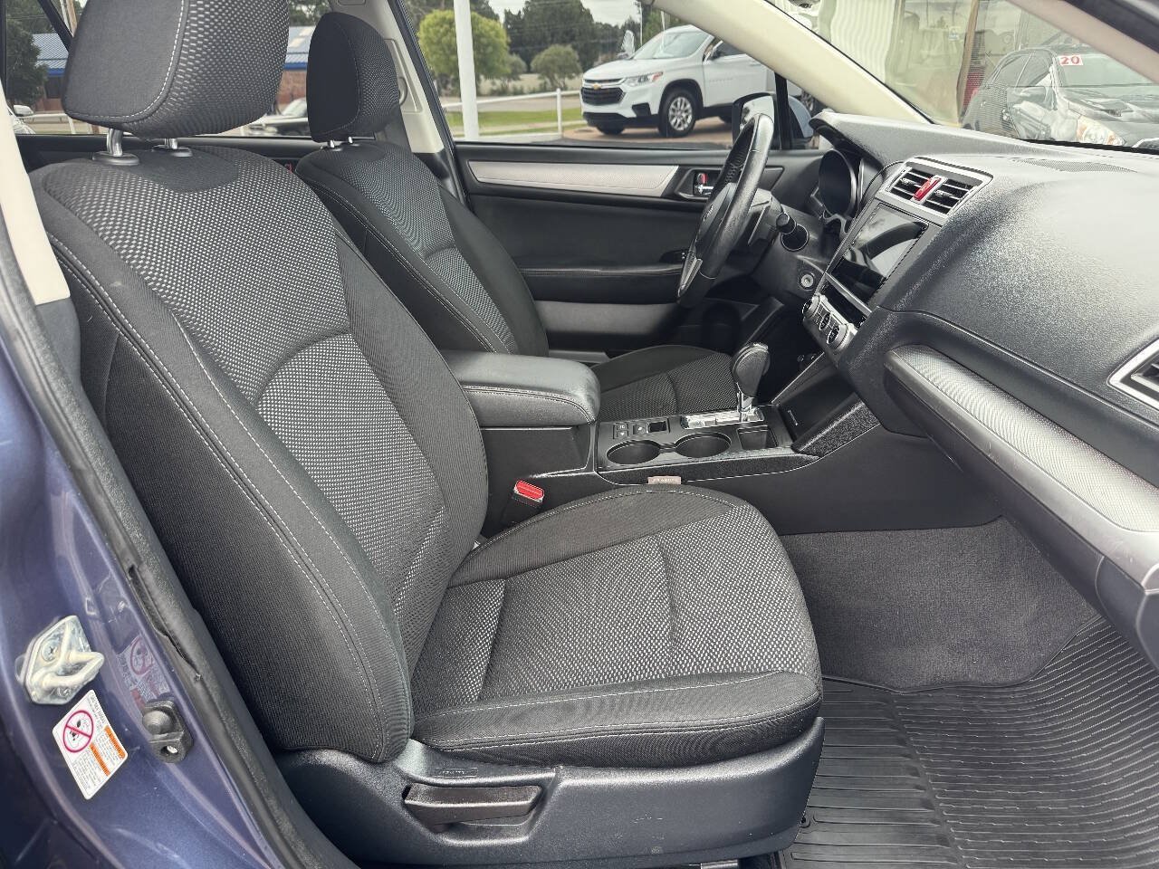 Used 2017 Subaru Outback 2.5i Premium AWD/4WD image 20