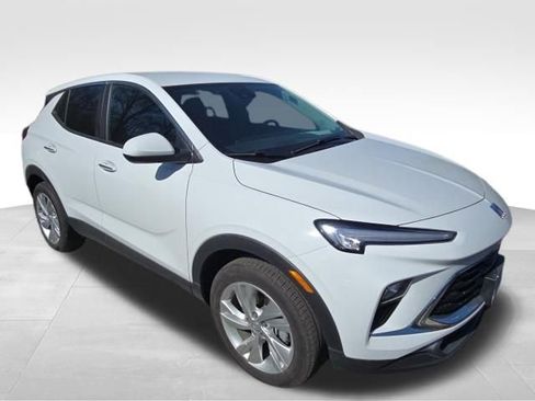 Used 2025 Buick Encore GX Preferred image 9