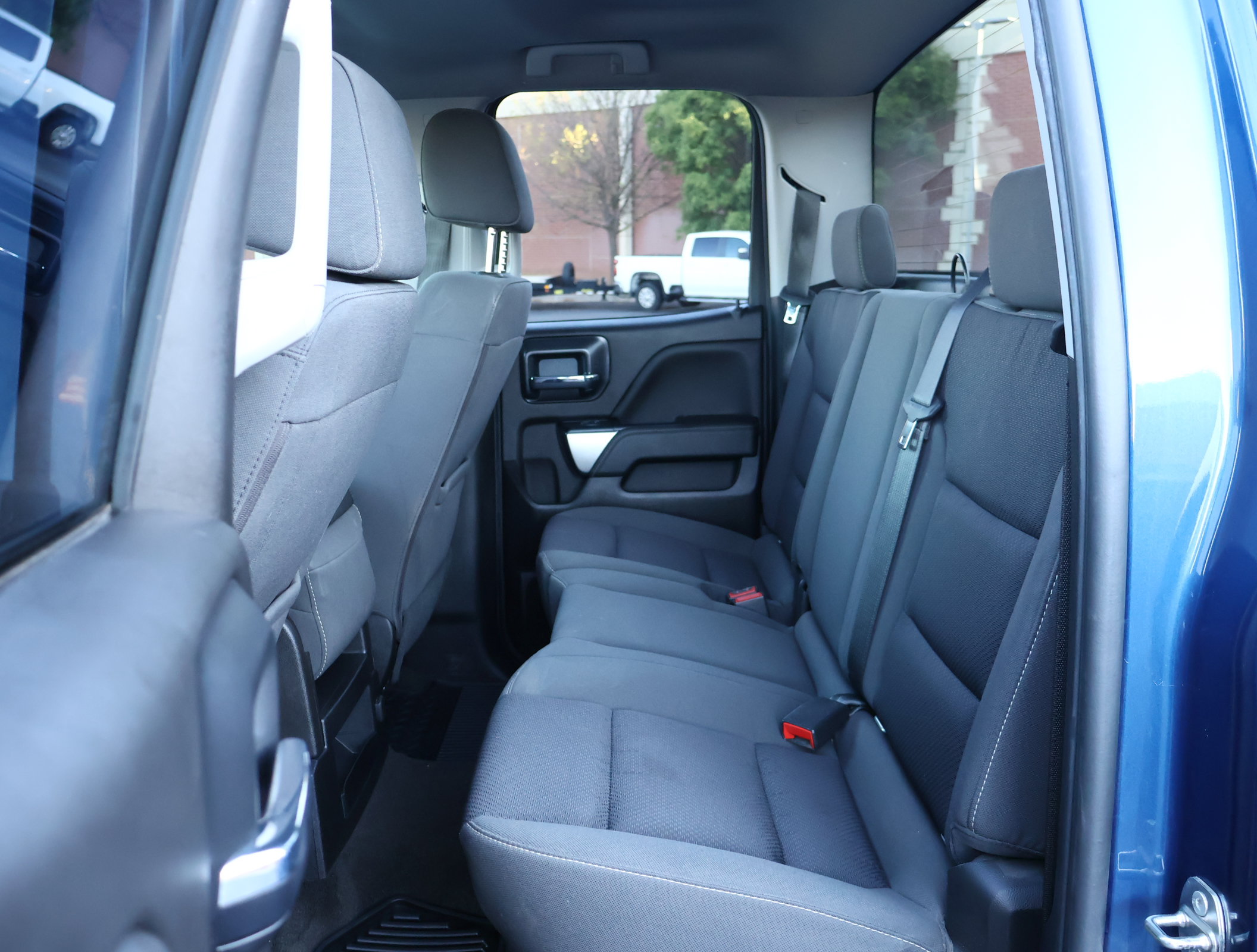 Used 2018 Chevrolet Silverado 1500 LT w/ Texas Edition RWD image 17