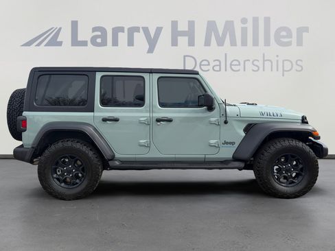 Used 2023 Jeep Wrangler Unlimited w/ Cold Weather Group image 7