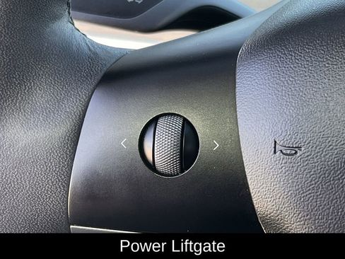 Used 2021 Tesla Model Y Performance image 16