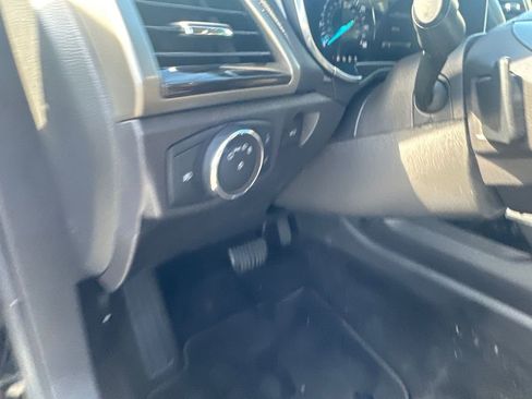 Used 2016 Ford Fusion SE w/ Equipment Group 202A image 17