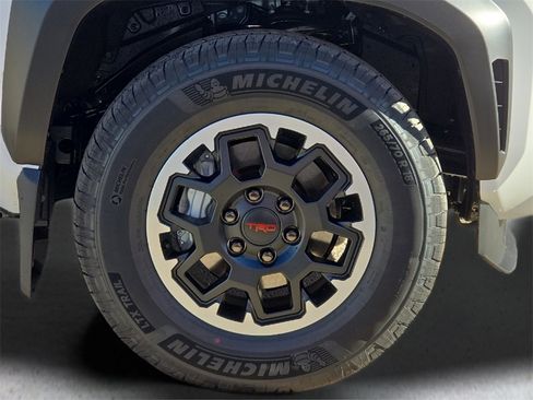 New 2025 Toyota 4Runner TRD Off-Road Premium image 11