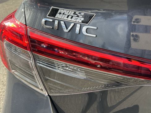 Used 2023 Honda Civic Sport image 23