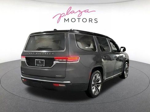Used 2022 Jeep Grand Wagoneer Series III w/ Rear Seat Video Group 1 AWD/4WD image 4