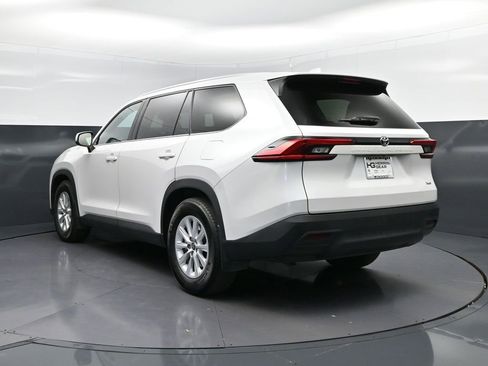 Used 2024 Toyota Grand Highlander XLE image 5