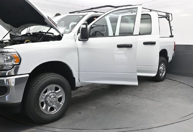 Used 2024 RAM 2500 Tradesman w/ Chrome Appearance Group AWD/4WD image 45