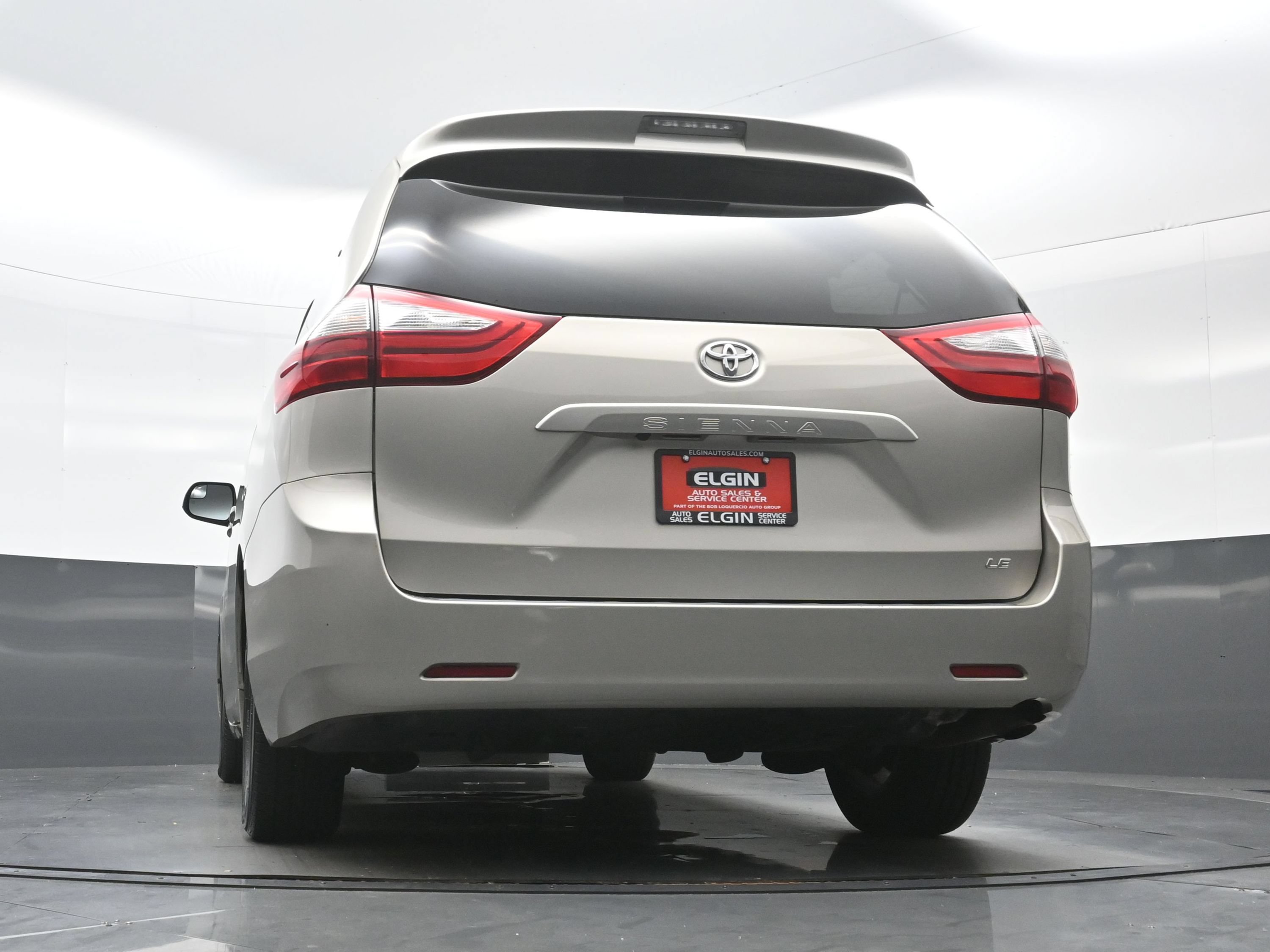 Used 2016 Toyota Sienna LE FWD image 29