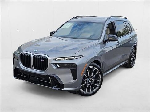Used 2026 BMW X7 M60i image 1