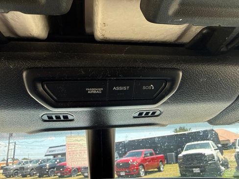 Used 2022 Jeep Wrangler Unlimited Sport AWD/4WD image 26