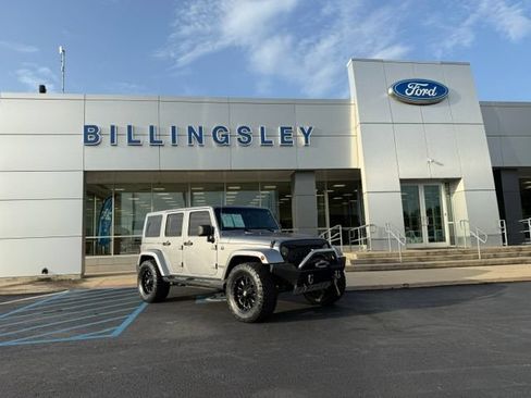 Used 2013 Jeep Wrangler Unlimited Sahara w/ Connectivity Group AWD/4WD image 1