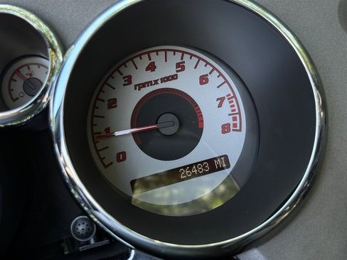 Used 2007 Pontiac Solstice Convertible w/ Premium Package image 32