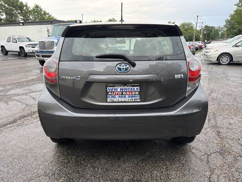 Used 2013 Toyota Prius C Three FWD image 5