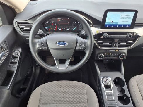 Used 2020 Ford Escape SE image 6
