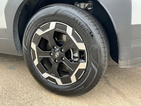 Used 2025 Hyundai Santa Fe SEL image 9