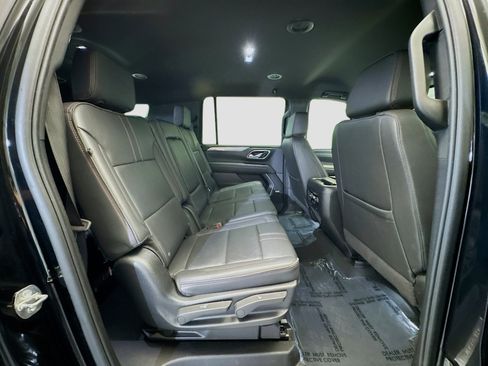 Used 2024 Chevrolet Suburban RST image 19